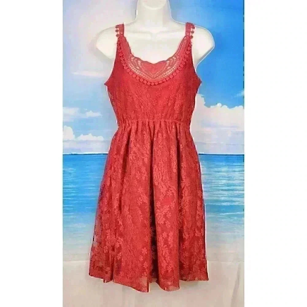 CHARLOTTE RUSSE Woman's WINE Rich RED Dress LACE Sleeveless LINED size Med - Picture 3 of 10